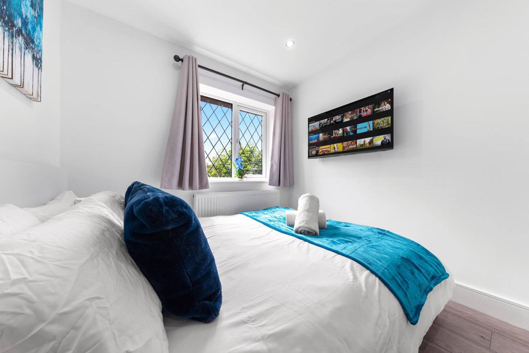 The Sapphire Retreat! 5 Mins To Harry Potter World! Apartment Watford (Hertfordshire)
