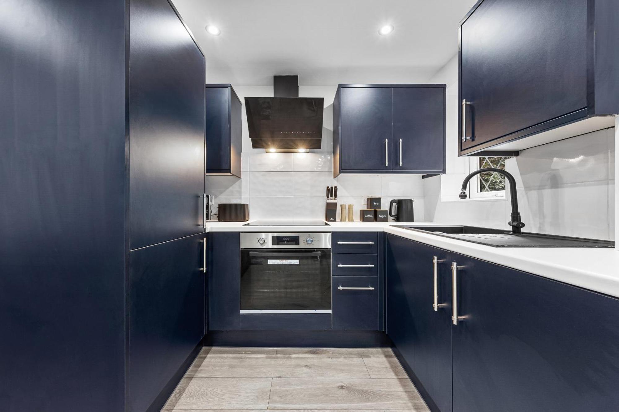 Apartment The Sapphire Retreat! 5 Mins To Harry Potter World!