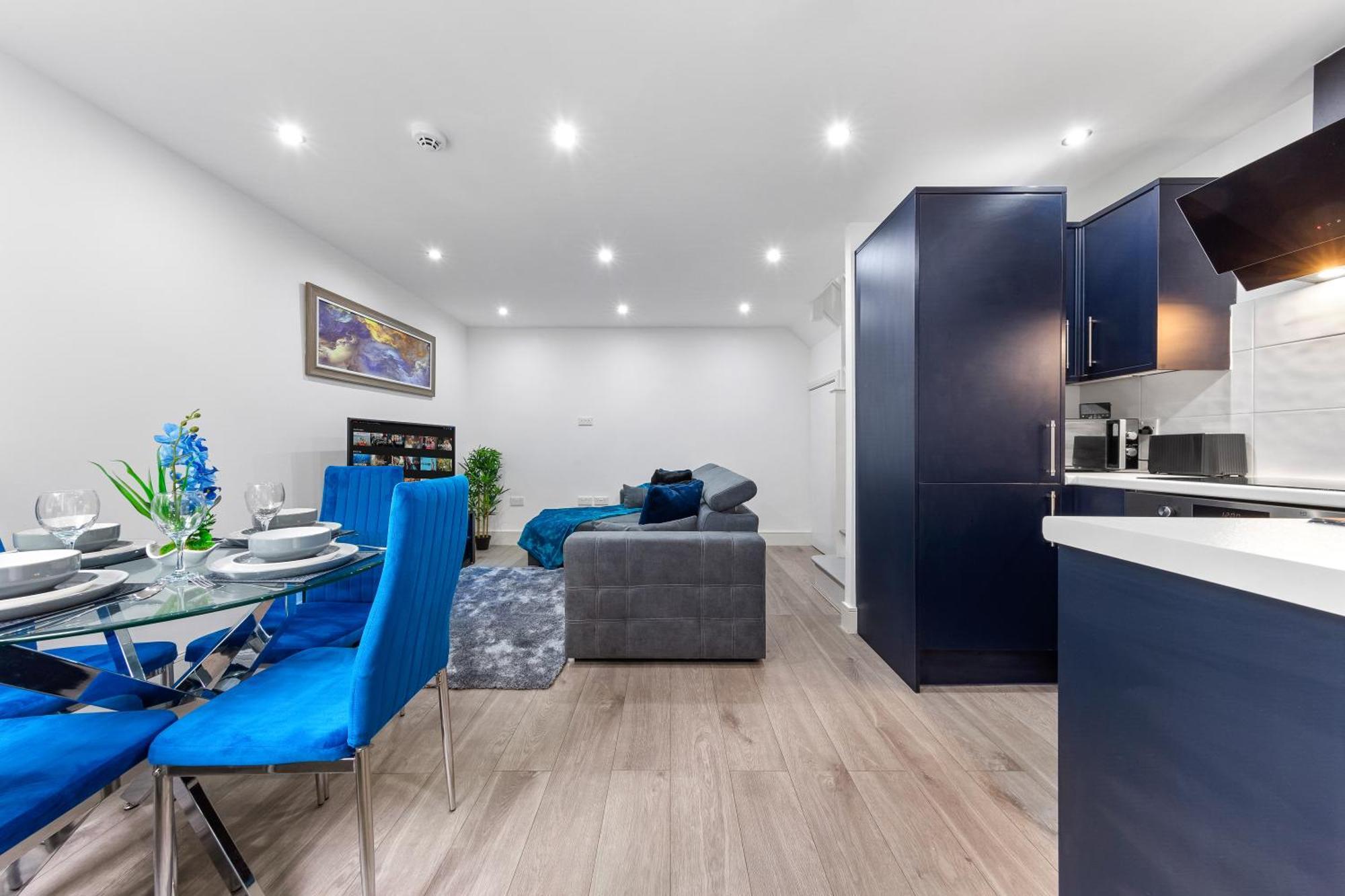 The Sapphire Retreat! 5 Mins To Harry Potter World! Apartment Watford (Hertfordshire)
