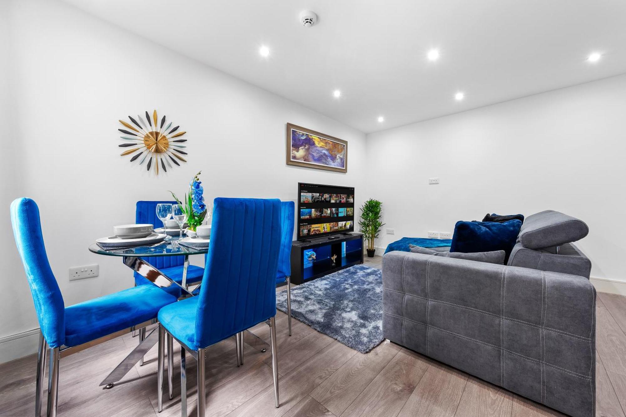Apartment The Sapphire Retreat! 5 Mins To Harry Potter World!