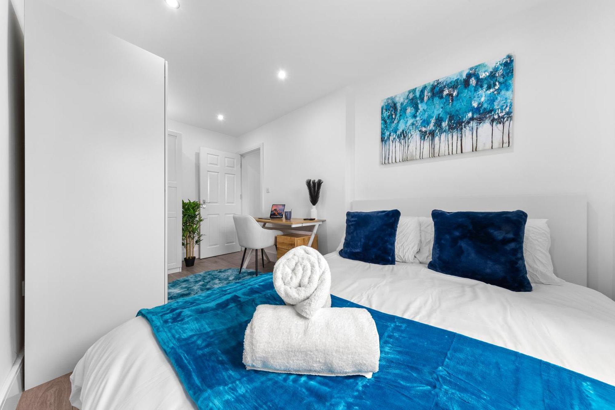 Apartment The Sapphire Retreat! 5 Mins To Harry Potter World! *