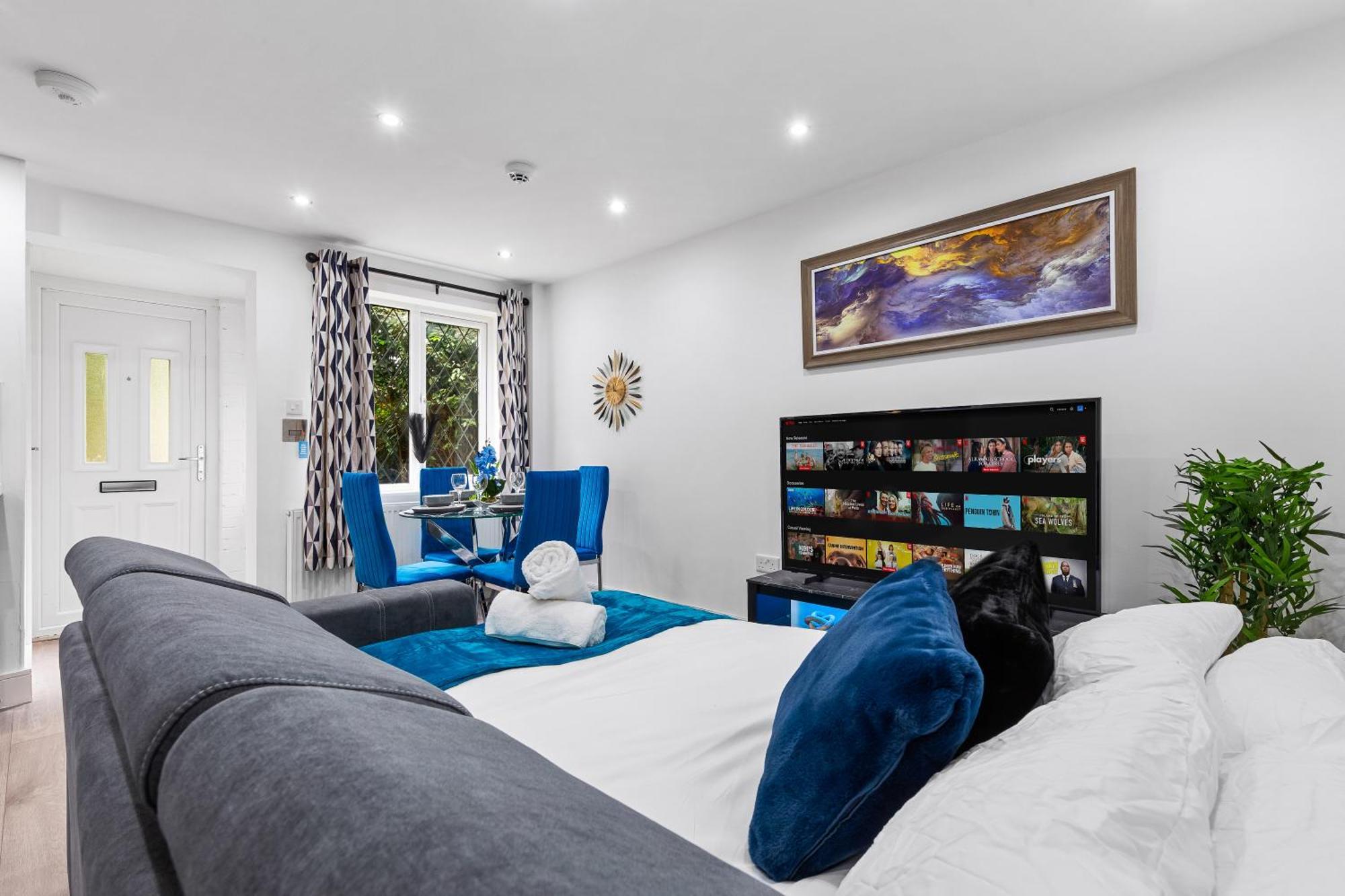 The Sapphire Retreat! 5 Mins To Harry Potter World! Apartment Watford (Hertfordshire)