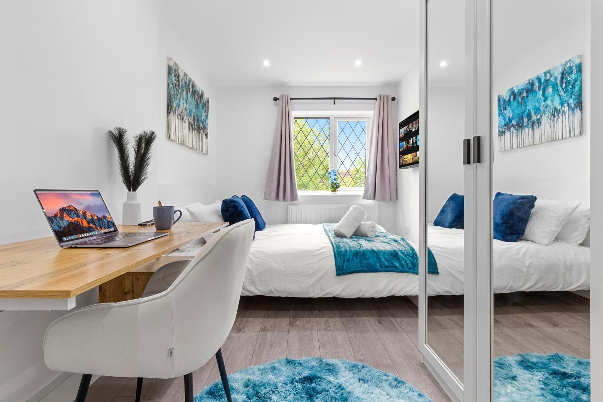 Apartment The Sapphire Retreat! 5 Mins To Harry Potter World!